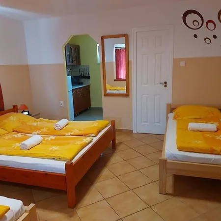 Balassa Csaladi Pensjonat Vonyarcvashegy