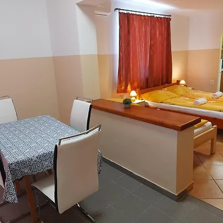 Balassa Csaladi 3* Vonyarcvashegy