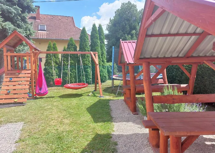 Balassa Csaladi בית הארחה פוניארצוושהג'